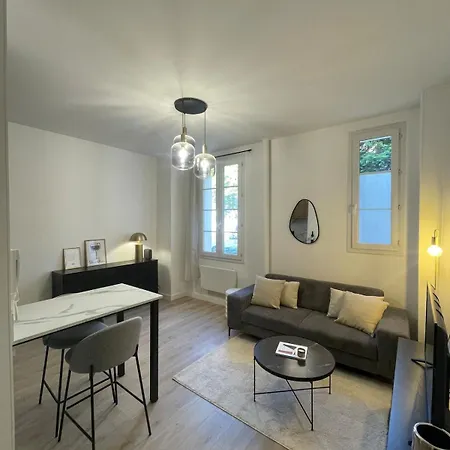 Hyper-centre Daire *